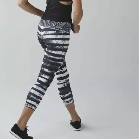 🥳HP🥳Lululemon Wunder Under Striped Shady Palms 4 - Picture 3 of 9